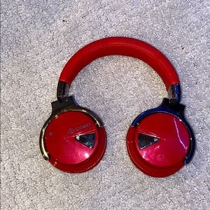 Cowin Noise-Cancelling Headphones